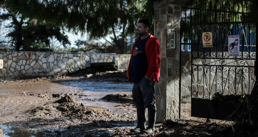 Εικόνες καταστροφής από τη νεροποντή στην Κινέτα