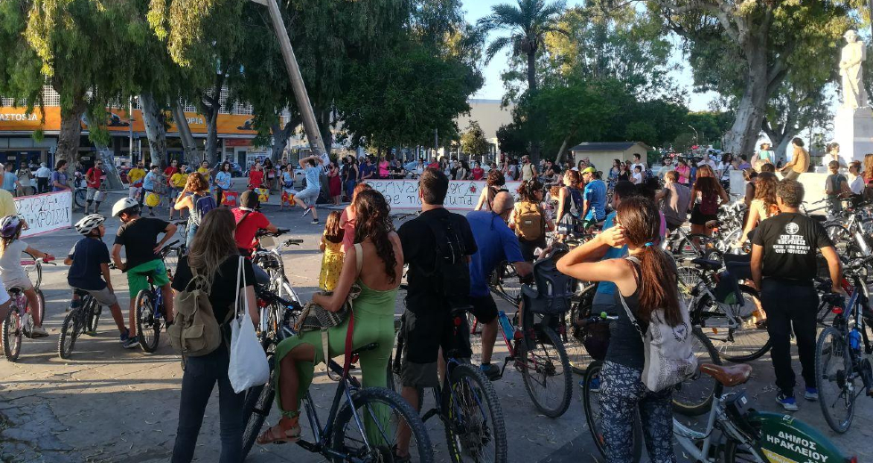 Ηράκλειο: Στους δρόμους με τα ποδήλατα για τον αντιπεριβαλλοντικό νόμο