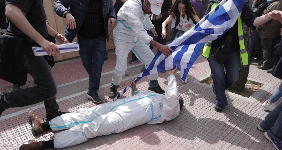 Χημικά και λιποθυμίες στην πορεία της ΠΟΕΔΗΝ