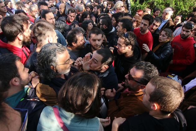 Διχασμένη πορεία αλλά χωρίς παρατράγουδα