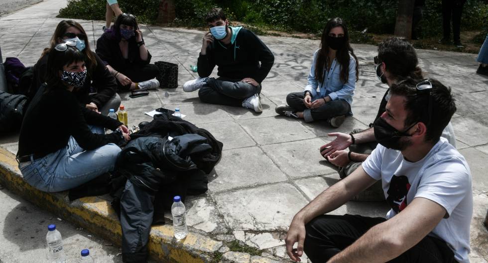 Αποκλεισμός της Πολυτεχνειούπολης από φοιτητές και εργαζόμενους [ Φωτογραφίες ]