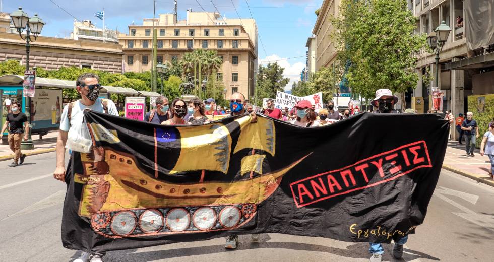 Με μια φωνή: «Κάτω τα χέρια από το 8ωρο»