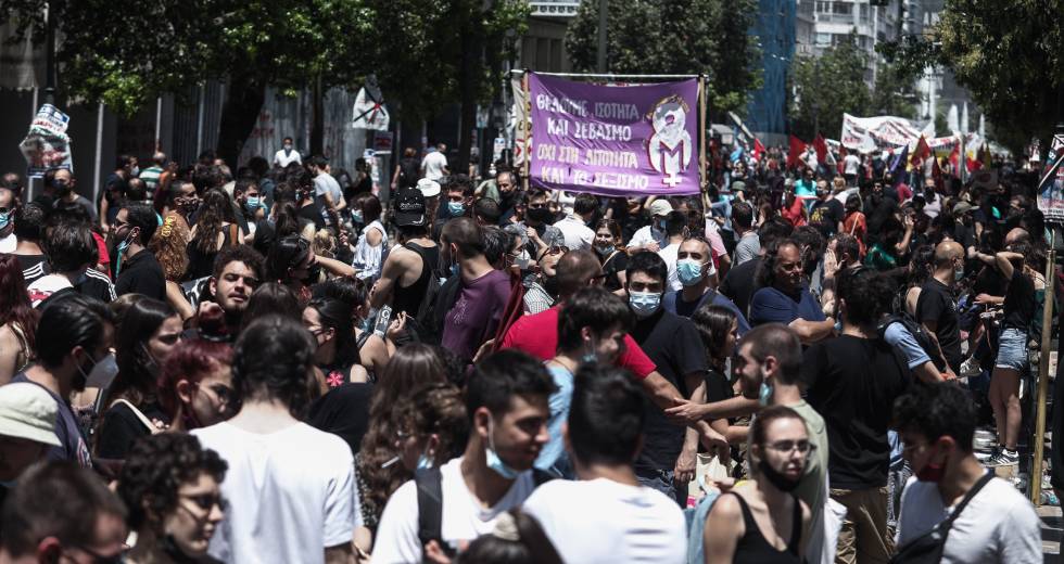 Απεργιακό ποτάμι απαίτησε απόσυρση του αντεργατικού νομοσχεδίου