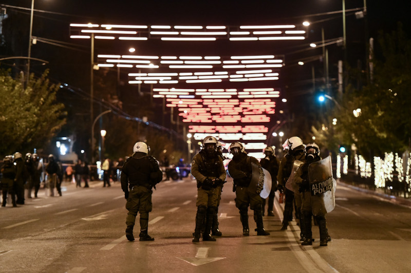 Πάθος στους δρόμους, καταστολή στα Εξάρχεια