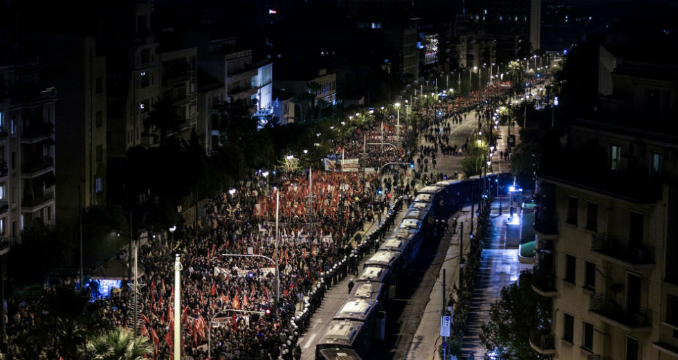 Πολυτεχνείο: Εκατοντάδες υπογραφές ενάντια στην αυταρχική απόφαση της κυβέρνησης