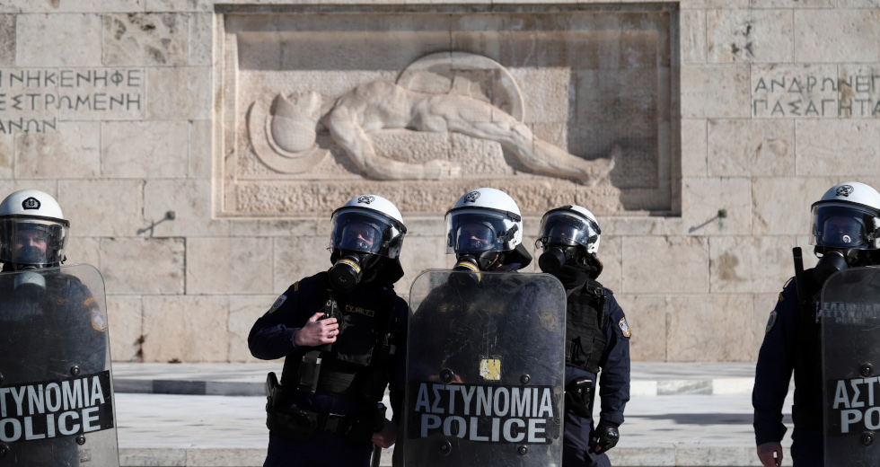 Έσπασαν στον δρόμο τον αυταρχισμό της κυβέρνησης