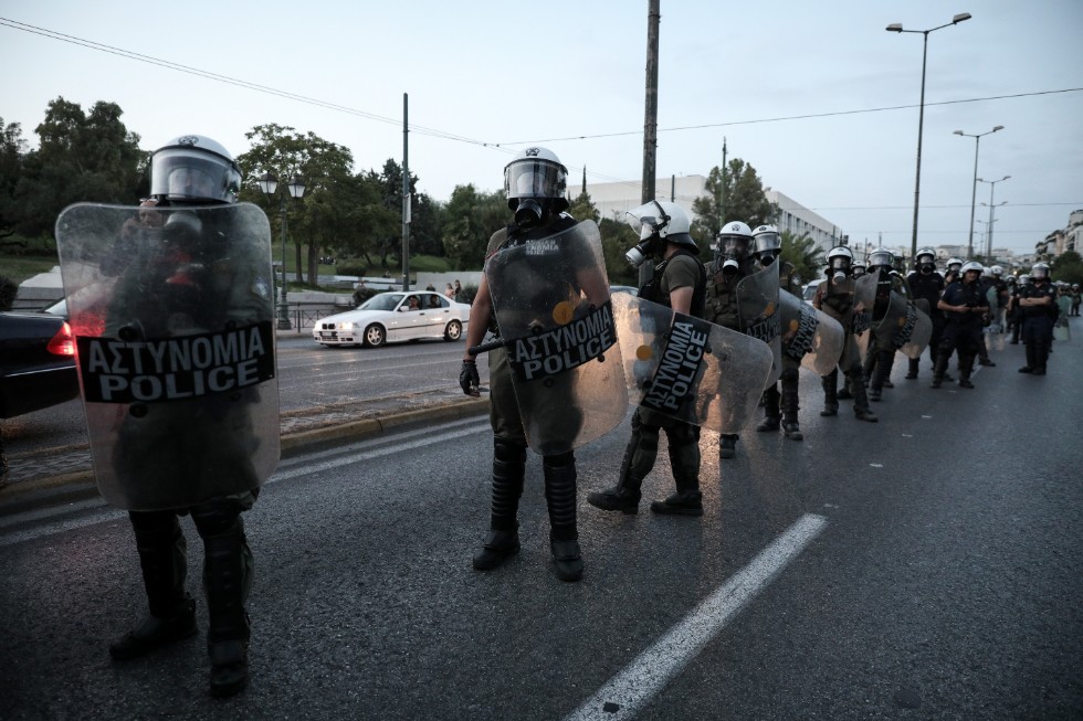 Με ξύλο και χημικά απάντησε η κυβέρνηση στις διαδηλώσεις κατά του Πομπέο