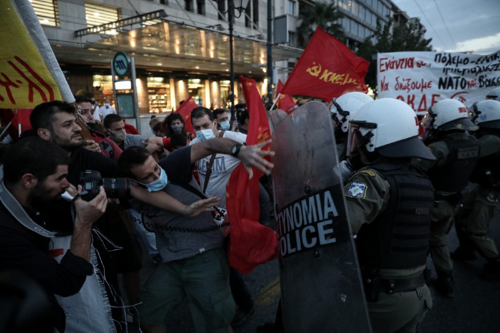 Με ξύλο και χημικά απάντησε η κυβέρνηση στις διαδηλώσεις κατά του Πομπέο