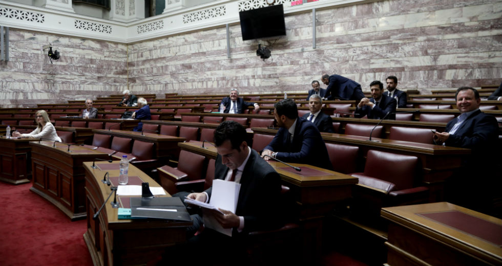 Μύδροι Παπαγγελόπουλου στην Προανακριτική