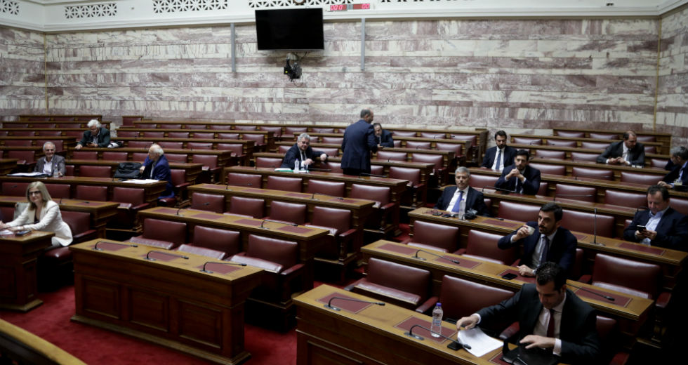 Προανακριτική: Η πλειοψηφία βαφτίζει μάρτυρες ως υπόπτους