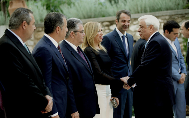 Με μηνύματα σε εσωτερικό και εξωτερικό η γιορτή της Δημοκρατίας