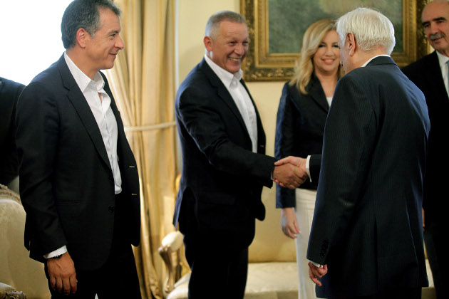 Με ατάκες και «αβρότητες» το γεύμα πολιτικών αρχηγών με Παυλόπουλο