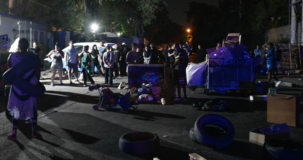 Διεκδικούν δυναμικά την παραμονή τους στο καμπ του Ελαιώνα