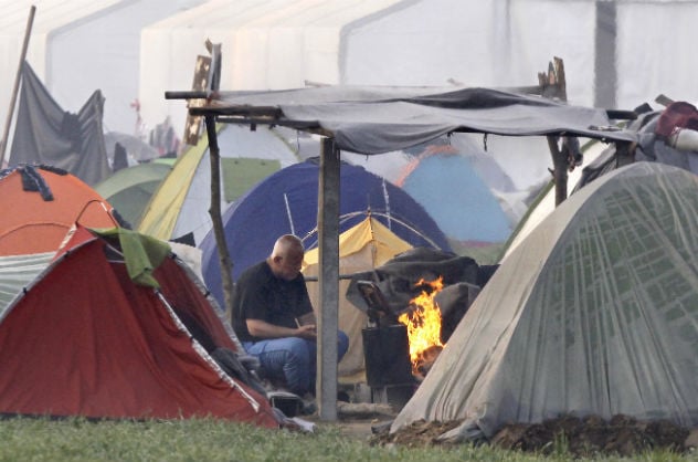 Μόνιμο κλείσιμο όλων των προσφυγικών διαδρομών θέλει η Αυστρία