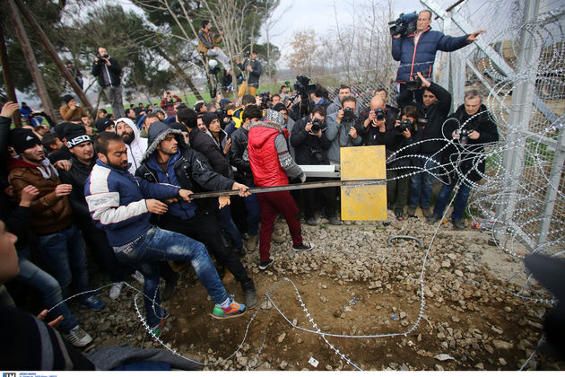 Η απελπισία πολιορκεί τους φράχτες της Ευρώπης