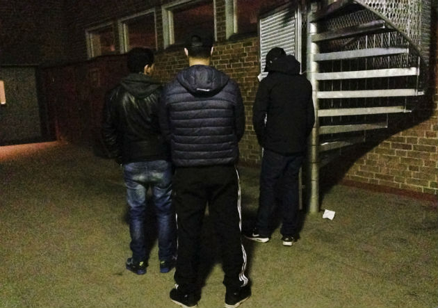 Παιδιά μόνα τους στις «σκοτεινές» πιάτσες της Ευρώπης