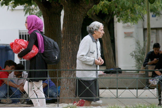 Ο διακινητής της διπλανής πόρτας
