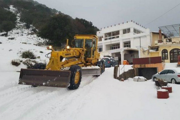Κρήτη: Συνεχίζεται η κακοκαιρία, απεγκλωβισμός παρέας στα Λειβάδια