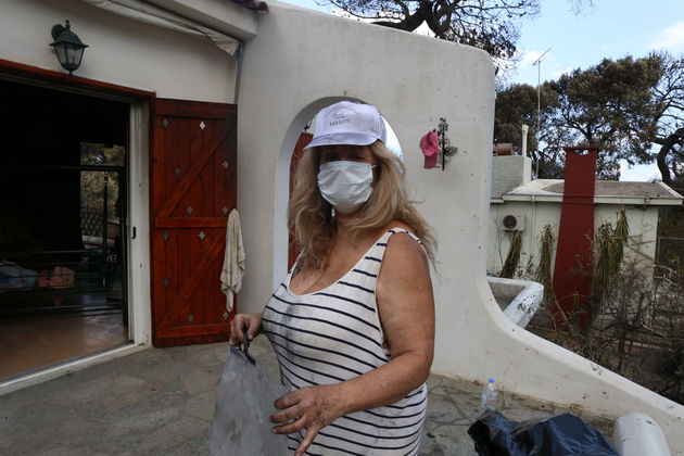 «Σκόνη, ό,τι μου είχε μείνει από τους γονείς μου έγινε σκόνη…»