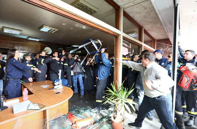 Διαμαρτυρία για τα «καμένα» δικαιώματά τους