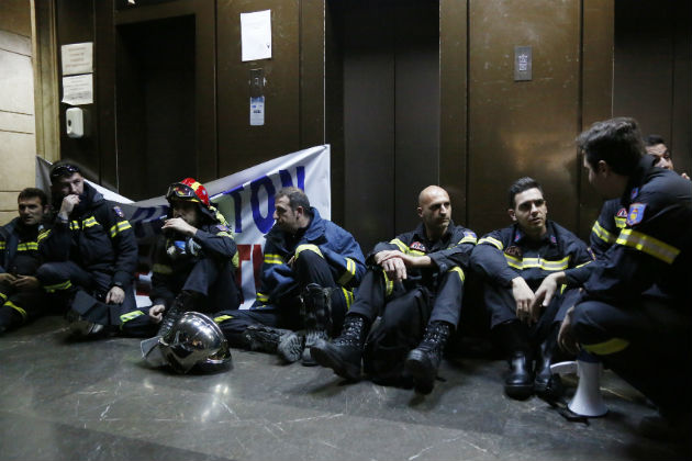 Την επόμενη εβδομάδα η ρύθμιση για τους πενταετείς πυροσβέστες