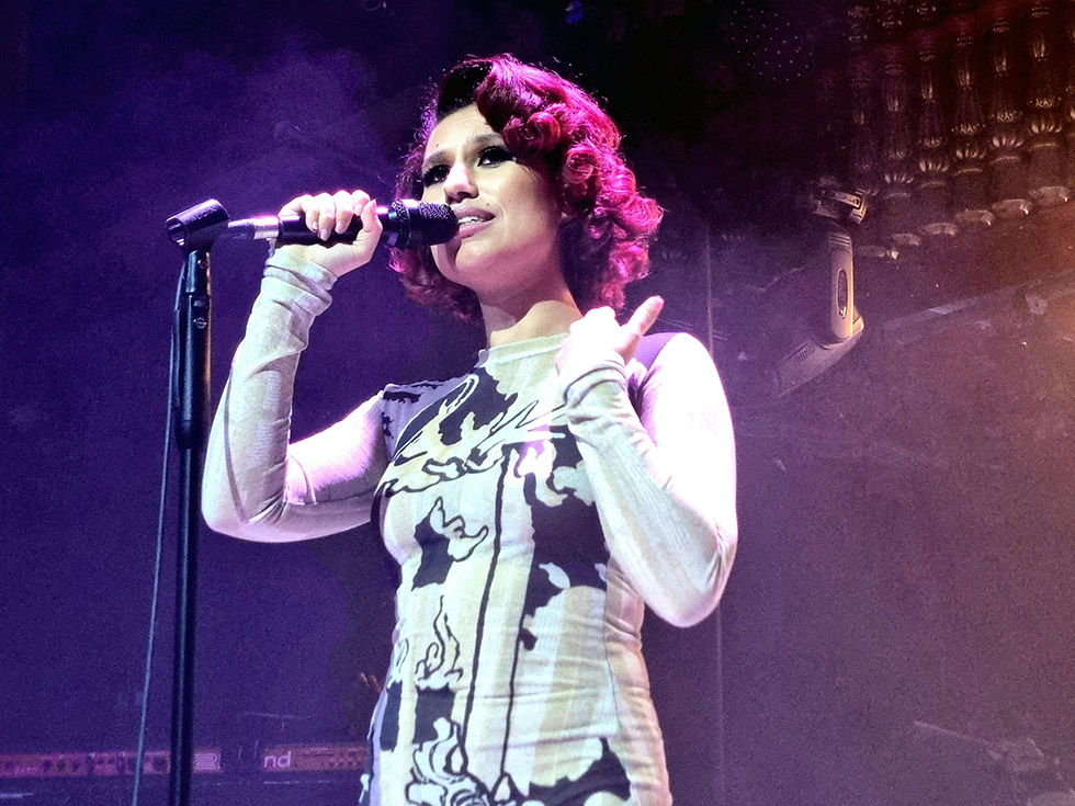 Δισκοκριτική: Raye, Xanthí, John Frusciante, The Subways