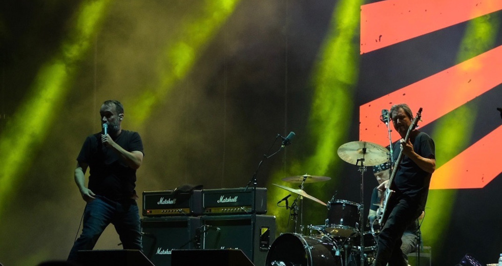 Έξι ώρες rock ‘n’ roll αλητείας στην Πλατεία Νερού