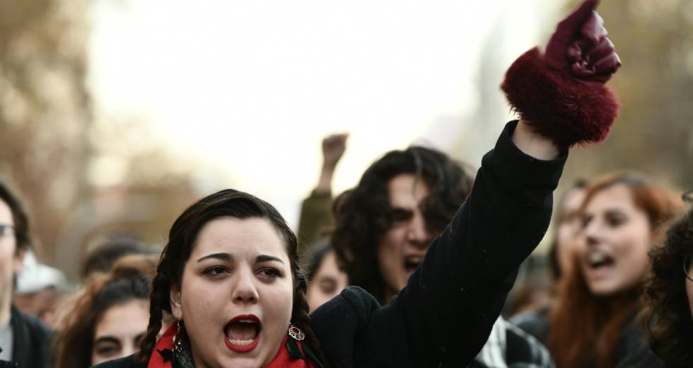 Μεγάλη πορεία και συνέλευση αγώνα στο ΡΕΞ παραμονή της συνάντησης με Μητσοτάκη