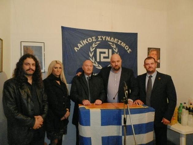 «Ο Μιχαλολιάκος αποφασίζει για όλα»