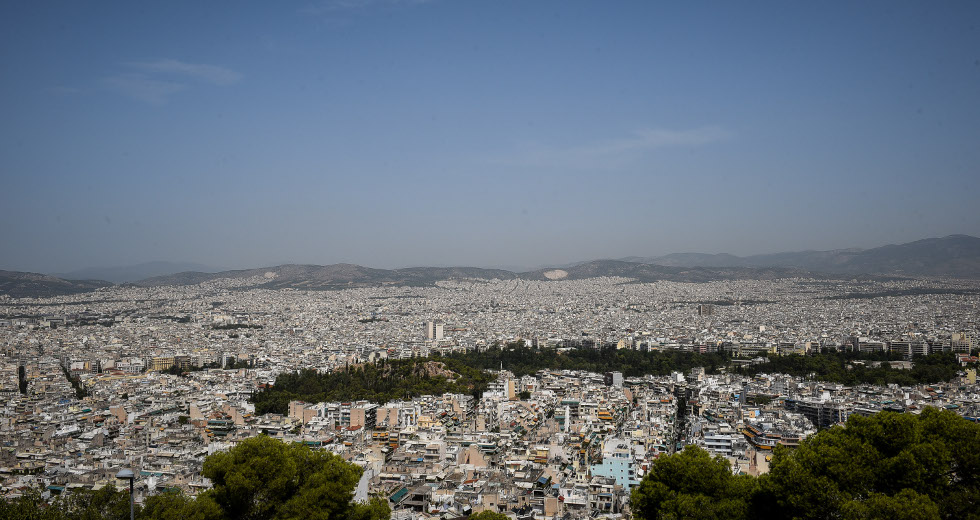 Ξεκλειδώνει το «σεντούκι» με τα 970 εκατ. ευρώ