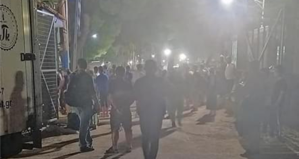 Εκκένωση προσφυγικής δομής Μαλακάσας και μεταφορά στη δομή της Ριτσώνας
