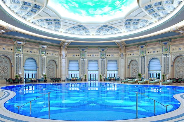 Η «χρυσή φυλακή» του Ritz- Carlton