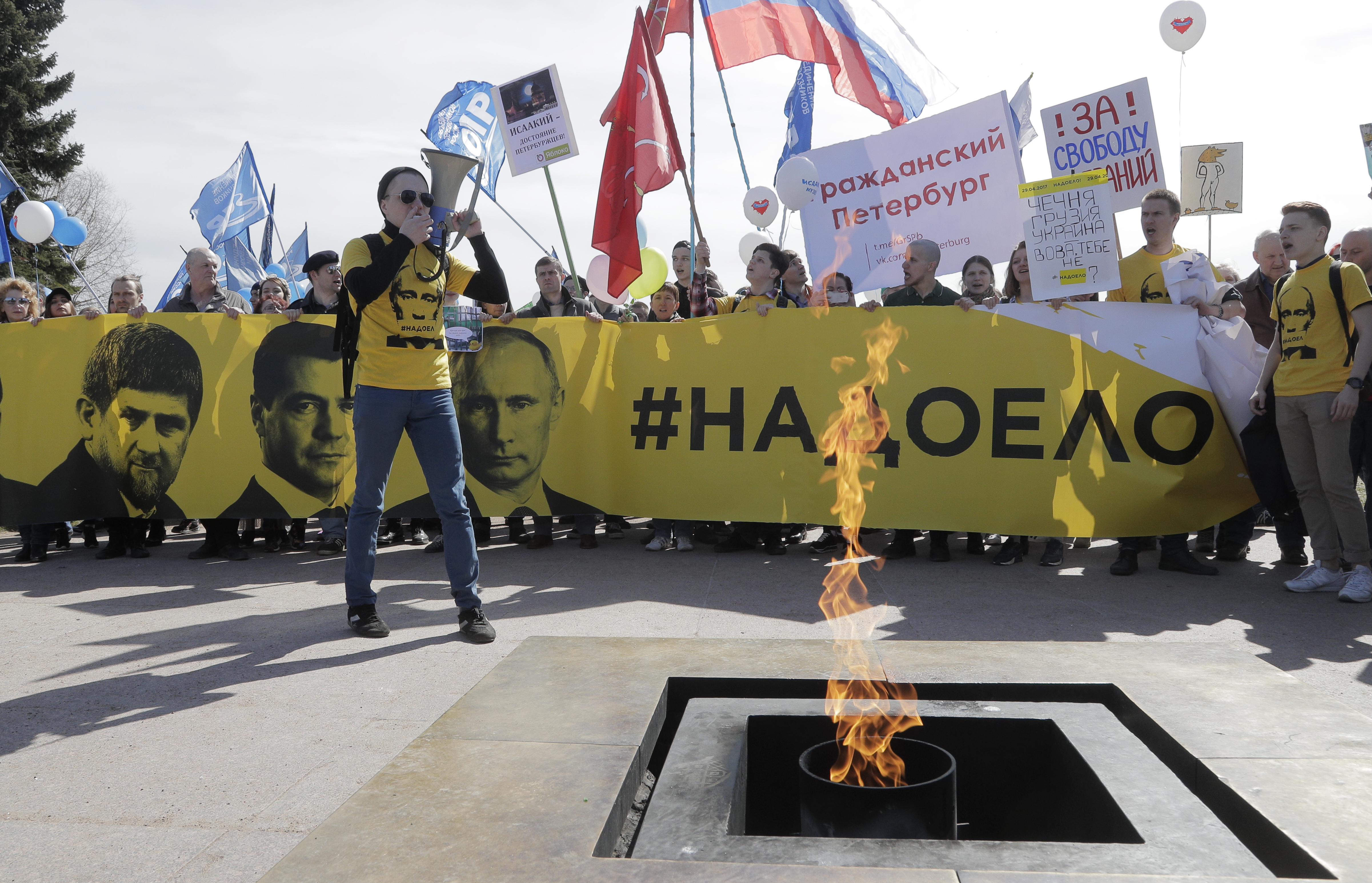 Μεγάλες διαδηλώσεις για τα εργατικά δικαιώματα σε όλο τον κόσμο