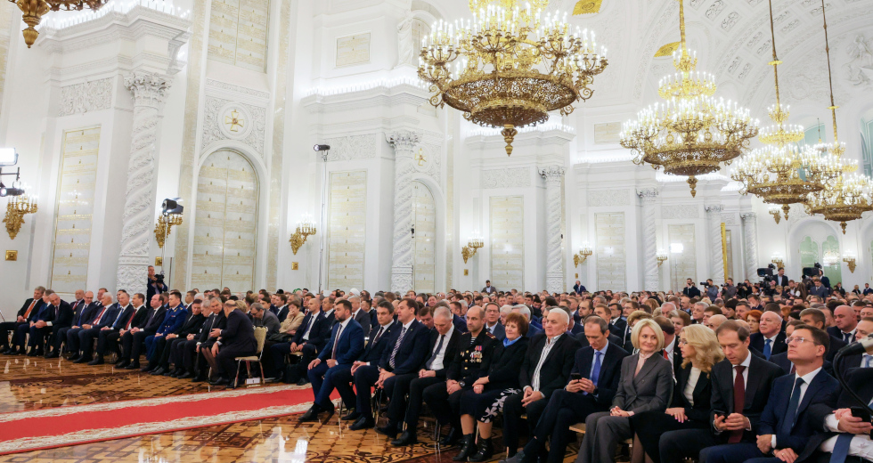 Ρωσία κι «επισήμως» τέσσερις ουκρανικές περιοχές – Πανηγυρική ομιλία Πούτιν