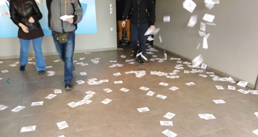 Παρέμβαση του Ρουβίκωνα σε Βιομηχανία Εμφιαλώσεως Νερού