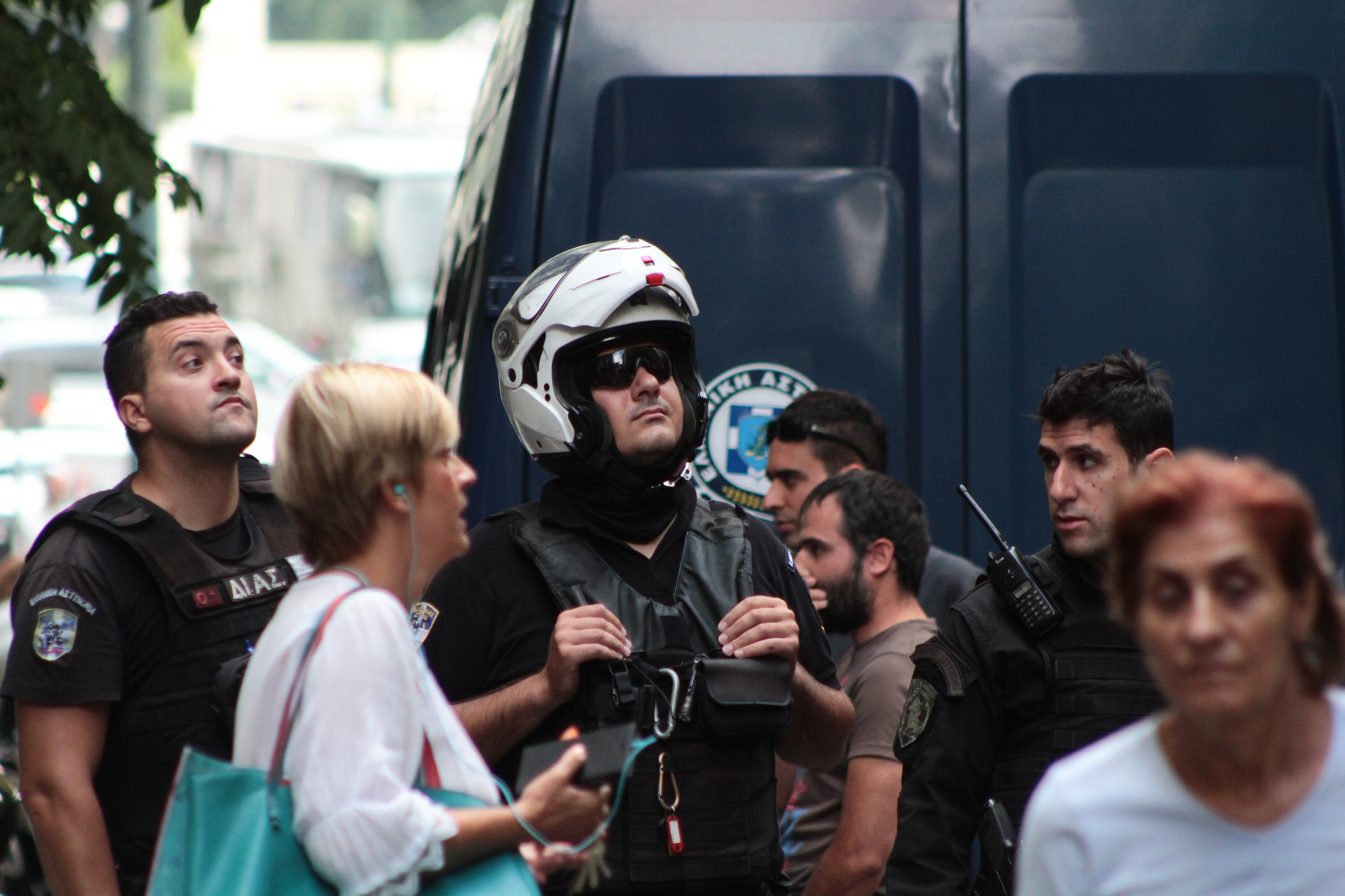 Κατάληψη του Ρουβίκωνα σε γραφεία ελεγκτών του υπ. Μεταφορών