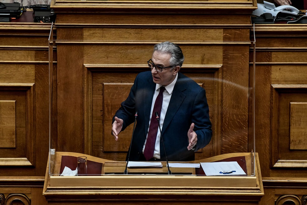 Η κηδεία έγινε, οι τριγμοί στη Ν.Δ. συνεχίζονται
