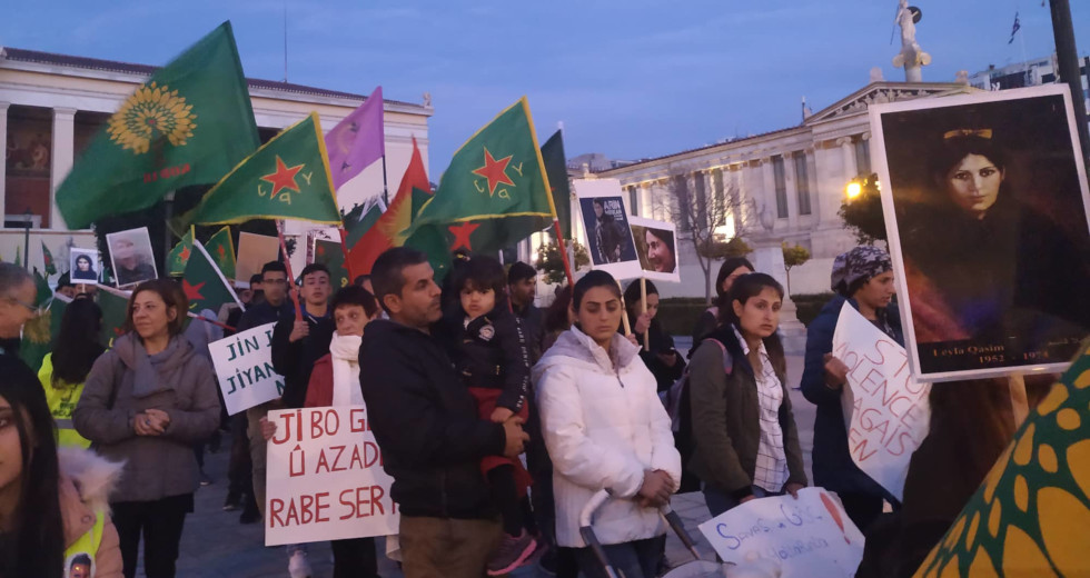 Διαμαρτυρήθηκαν για την έμφυλη βία, μετά τη δολοφονία Κούρδισας στο Λαύριο