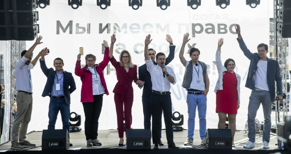 Στους δρόμους της Μόσχας για τους υποψήφιους της αντιπολίτευσης