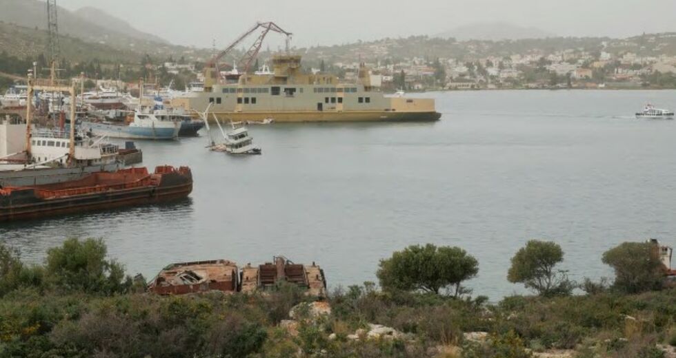 Επίσημοι εορτασμοί και μια σιωπηλή διαμαρτυρία…