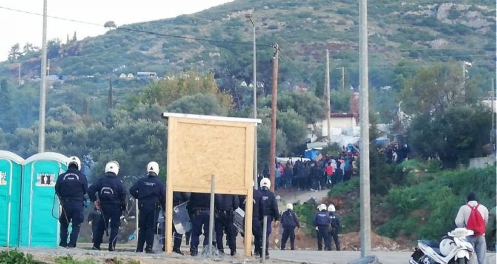 Βαθύ… ρήγμα στο νησί με τους πρόσφυγες