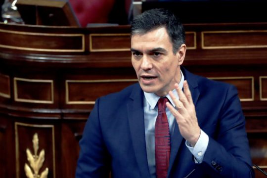 Ο Π. Σάντσεθ κατηγορεί τους ιδιοκτήτες των σόσιαλ μίντια για διάβρωση της δημοκρατίας