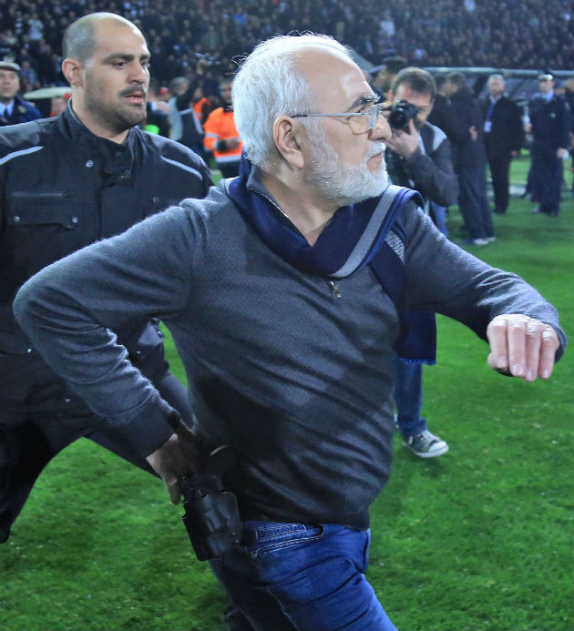 Το πρωτάθλημα διακόπτεται, η FIFA προειδοποιεί