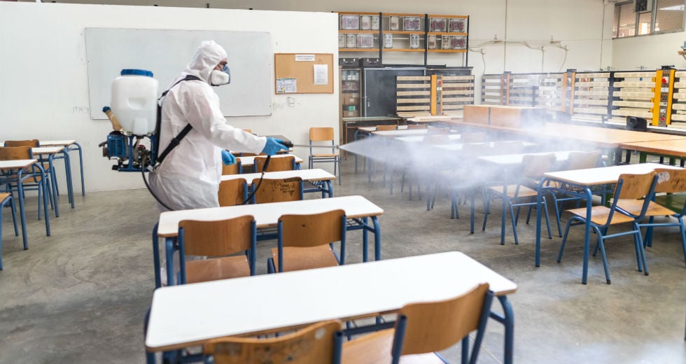 Πρεμιέρα για καταστήματα και σχολεία μετά το δίμηνο «λουκέτο» του κορονοϊού
