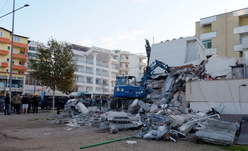 Δραματικά καρέ από το χτύπημα του Εγκέλαδου στην Αλβανία