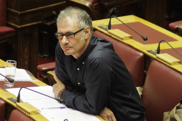 Ρωγμές και πέτρινες ανέσεις
