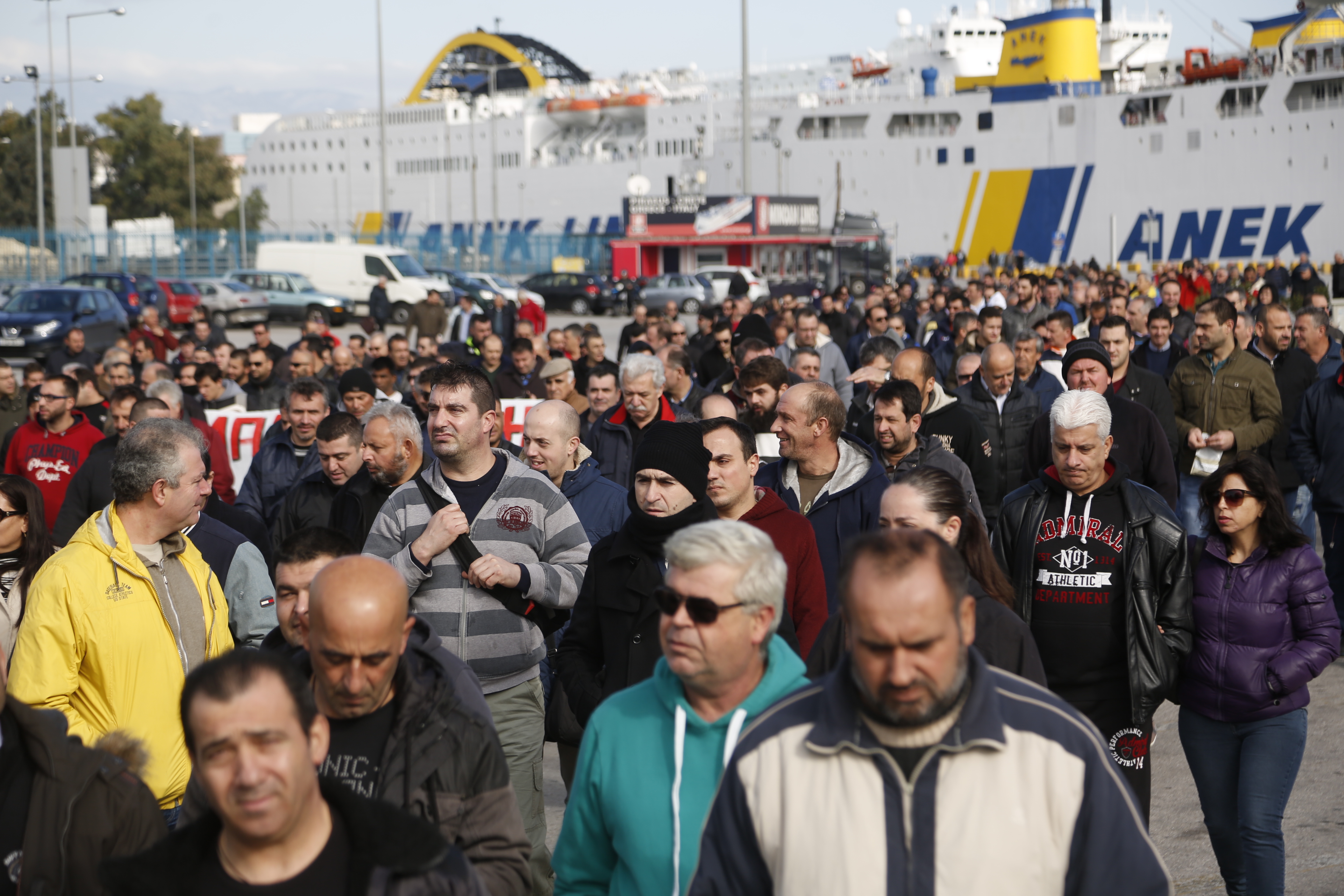 Σκληραίνει τη στάση της η ΠΝΟ