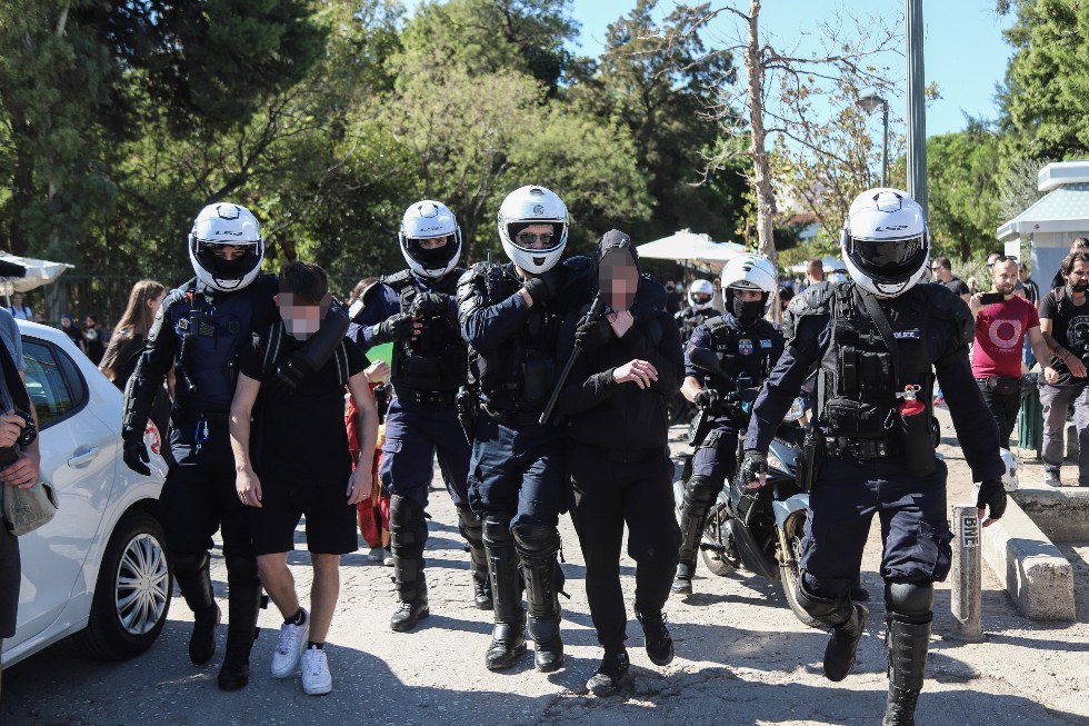 Μαθητές, φοιτητές, εκπαιδευτικοί… στους δρόμους