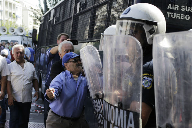 Αποφασίστηκε απαγόρευση δακρυγόνων