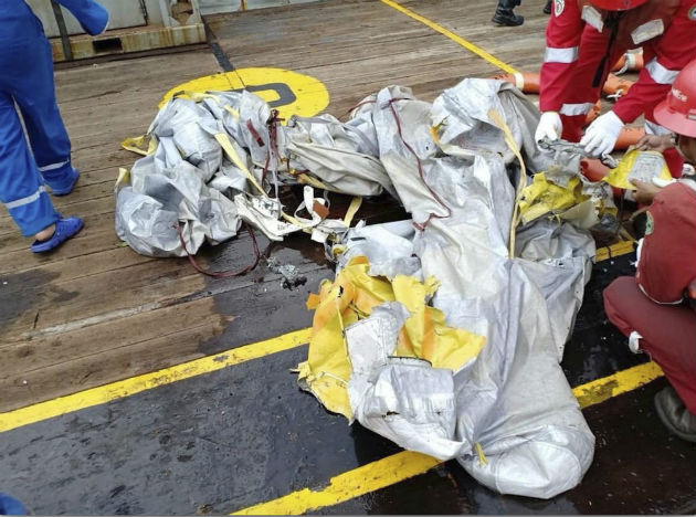 Συντριβή αεροσκάφους στην Ινδονησία, νεκροί οι 189 επιβάτες